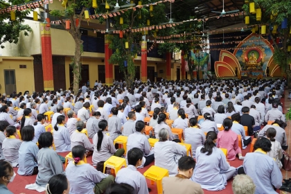 Hàng trăm Phật tử tham dự ngày tu an lạc tại chùa Bằng